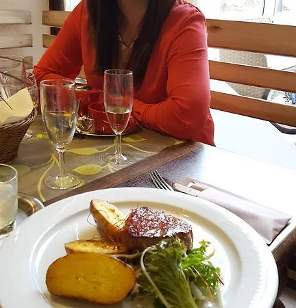 Pensión Restaurace A Golf Jested Svetla pod Jestedem