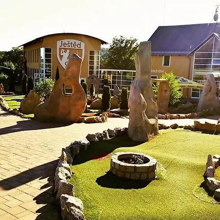 Restaurace A Golf Jested Svetla pod Jestedem
