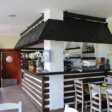 Restaurace A Golf Jested Guest house *