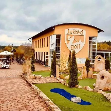 Pensión Restaurace A Golf Jested Svetla pod Jestedem