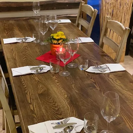 Restaurace A Golf Jested Pensión Svetla pod Jestedem